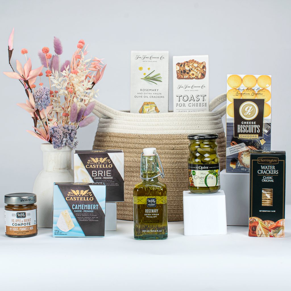 Dry Flower Arrangement In Vase With Gourmet