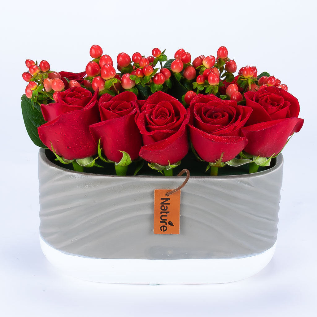 Mother&#39;s Red Rose Centerpiece in Vase